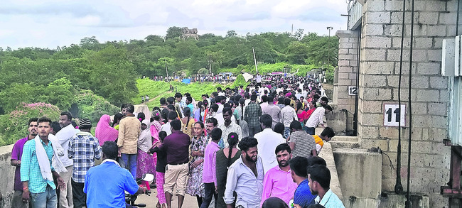 ప్రాజెక్టుకు జన కళ1