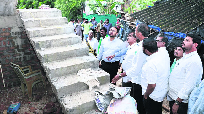 పరిసరాల పరిశుభ్రత పాటించాలి1