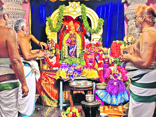 పూర్ణాహుతితో ముగిసిన దేవునికడప బాలాలయం 1