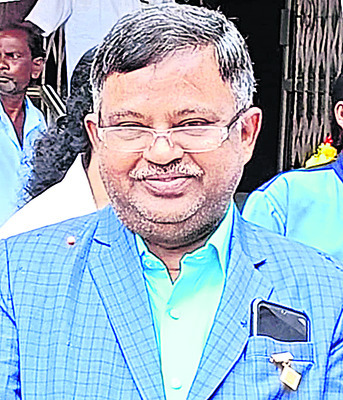 పరీక్షలు.. పది లక్షలు1