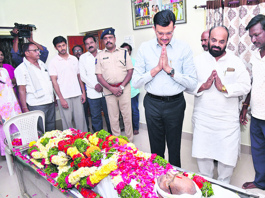 ప్రముఖ విద్యావేత్త చినవెంకట్‌రెడ్డి కన్నుమూత1