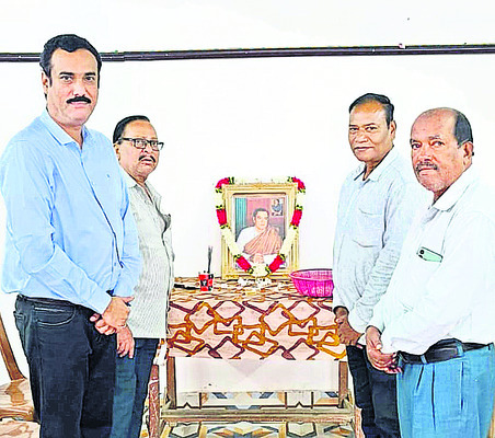 తల్లికి తనయ తలకొరివి 1