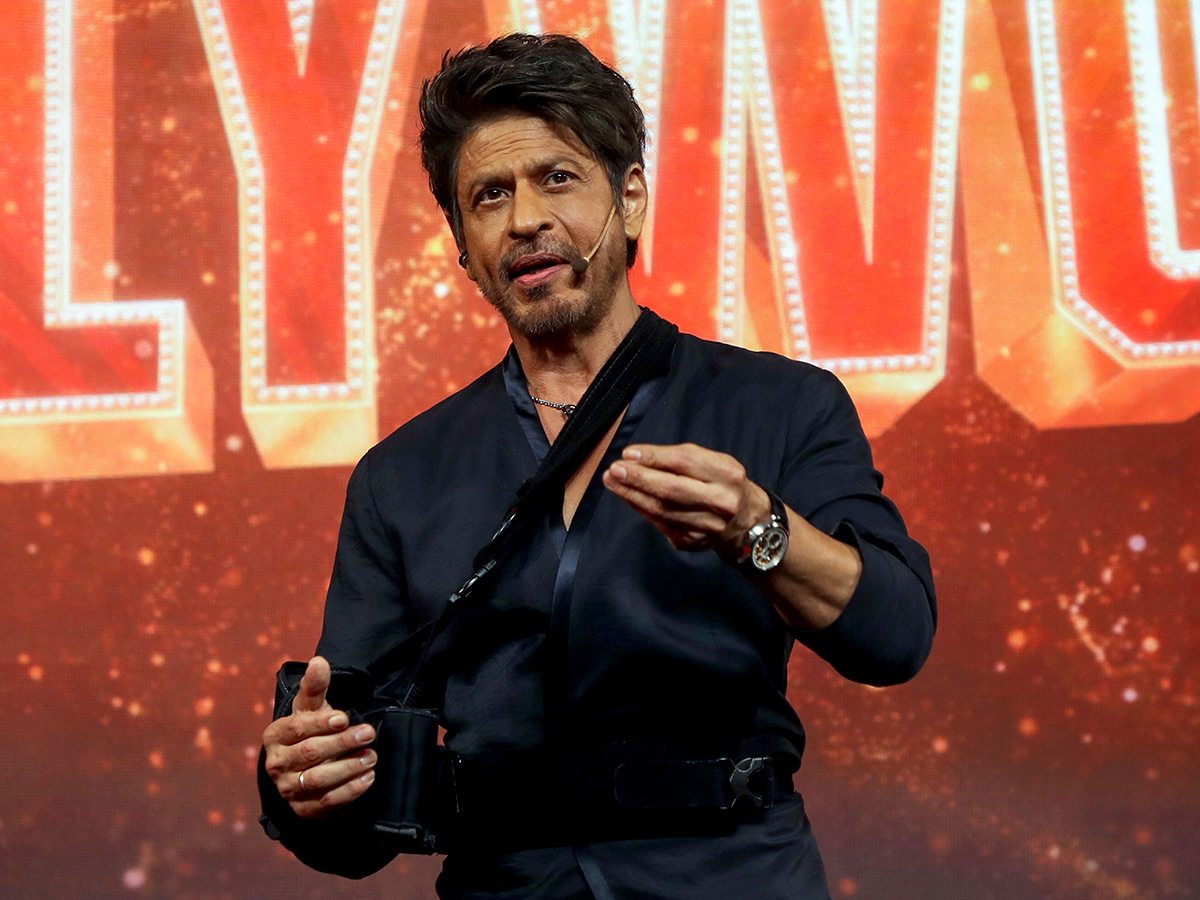Directorial debut of their son Aryan Khan in Mumbai11