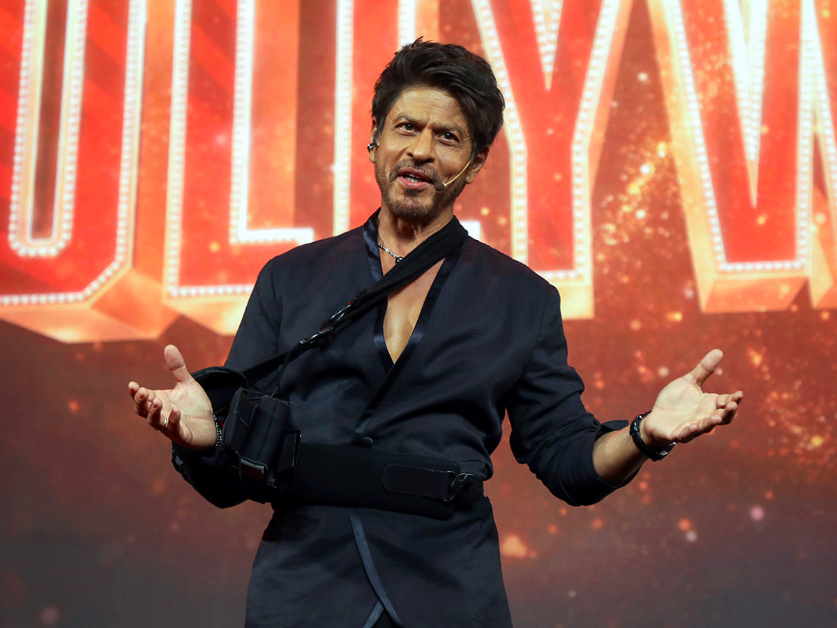 Directorial debut of their son Aryan Khan in Mumbai6