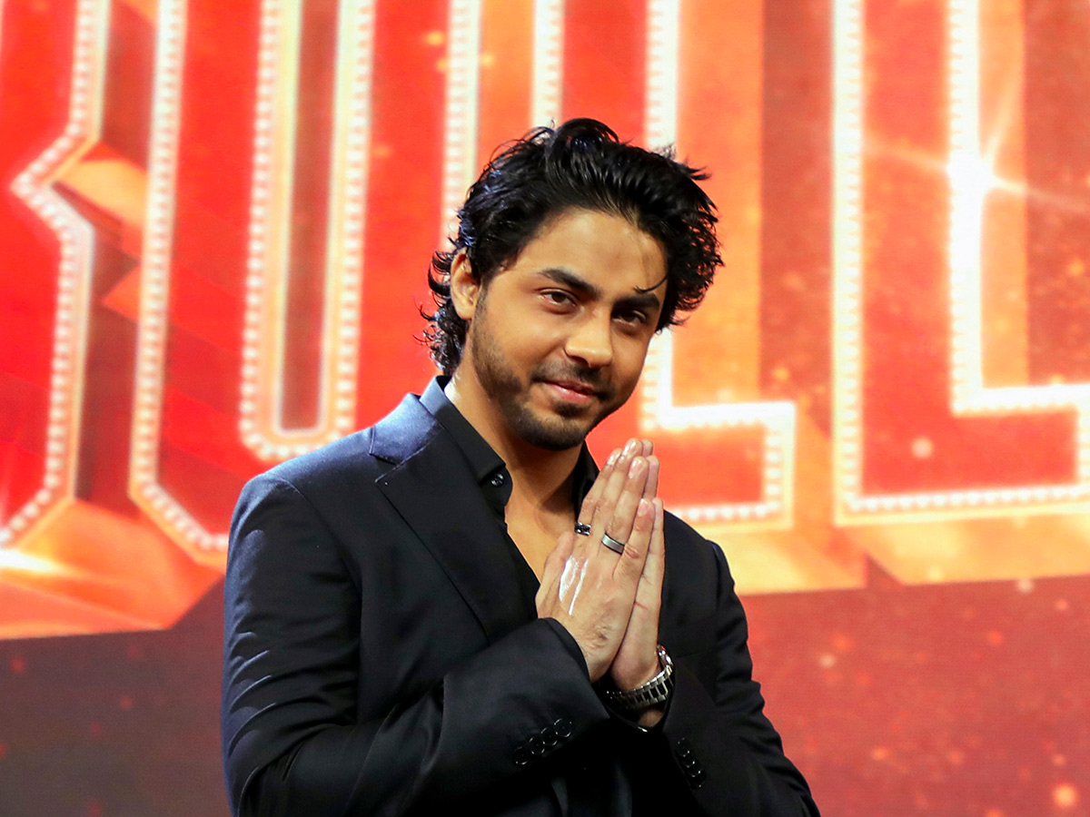 Directorial debut of their son Aryan Khan in Mumbai8