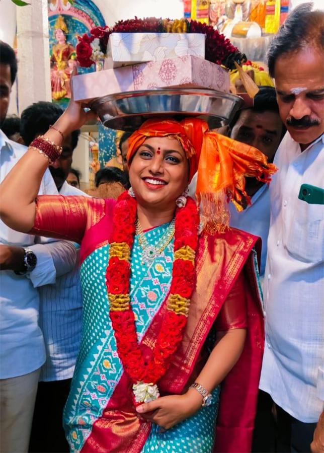RK Roja Marriage Anniversary Photos Goes Viral11