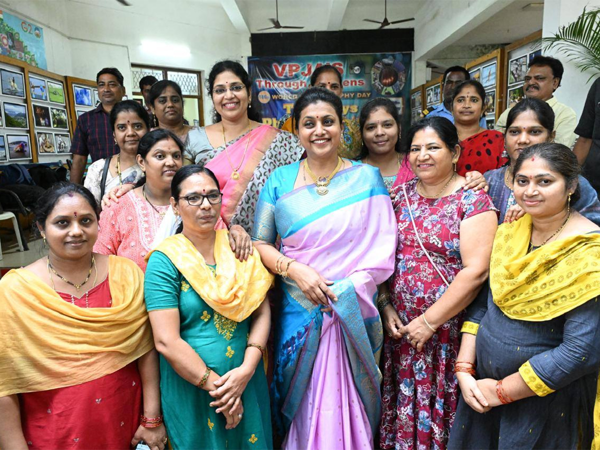 RK Roja Marriage Anniversary Photos Goes Viral9