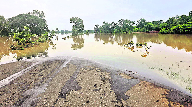 ఊళ్లల్లోకి నీళ్లు3