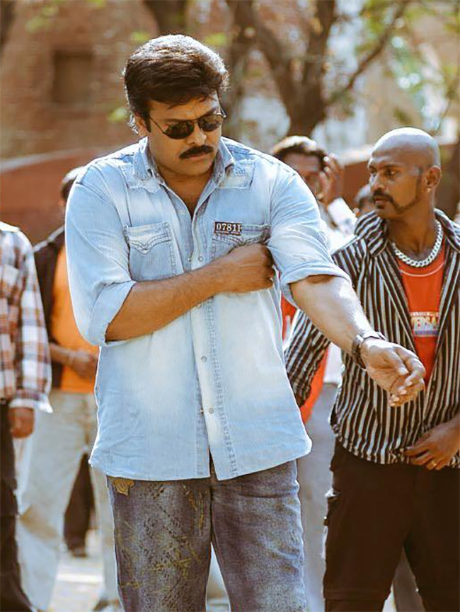 Chiranjeevi Birthday Viral Photos Gose14