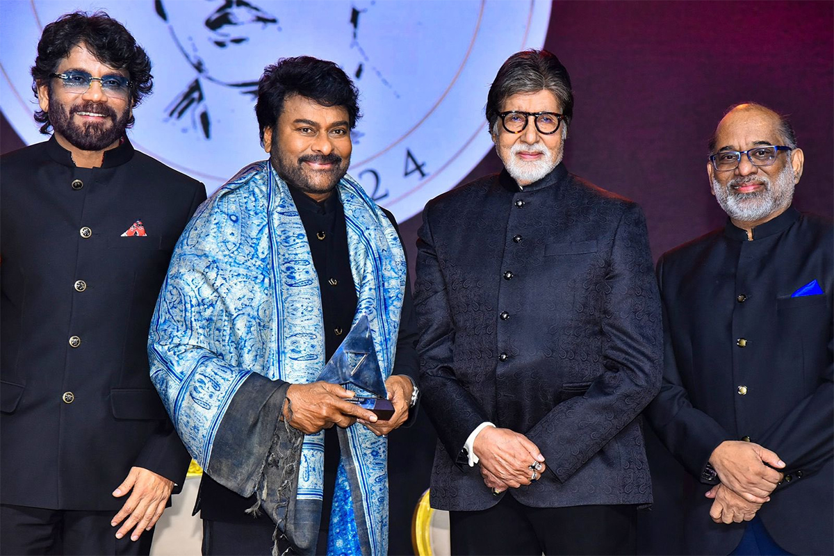 Chiranjeevi Birthday Viral Photos Gose32
