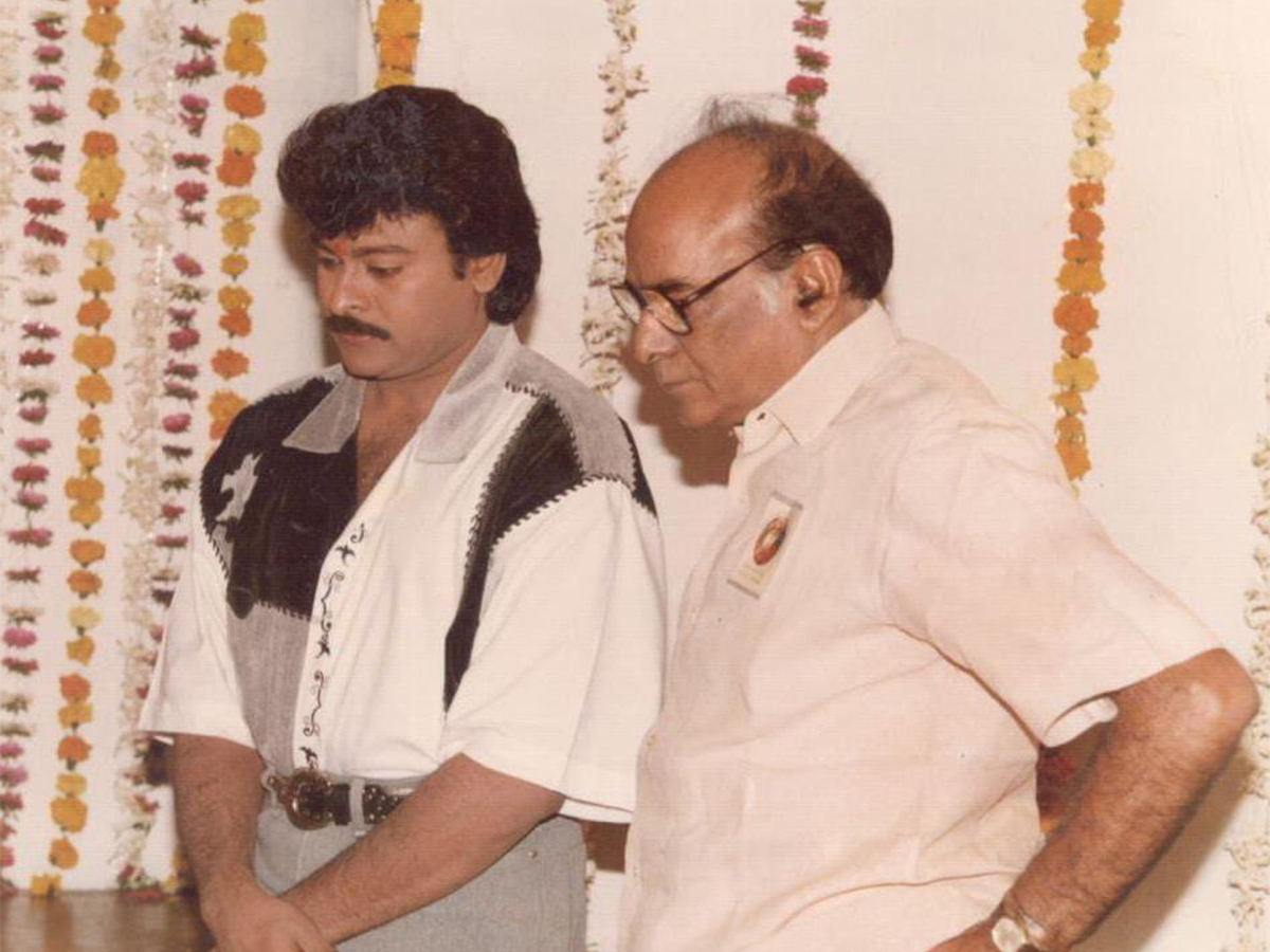 Chiranjeevi Birthday Viral Photos Gose37
