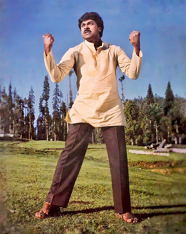 Chiranjeevi Birthday Viral Photos Gose8