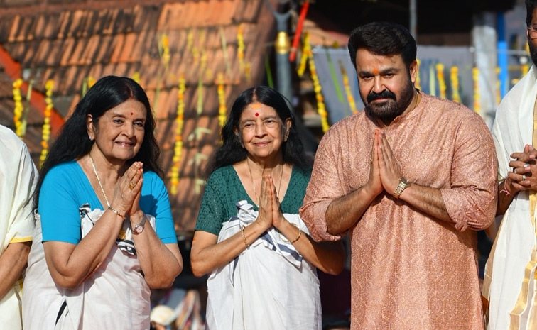 Mohanlal visits Sree Padmanabha Swamy Temple in Thiruvananthapuram Photos3