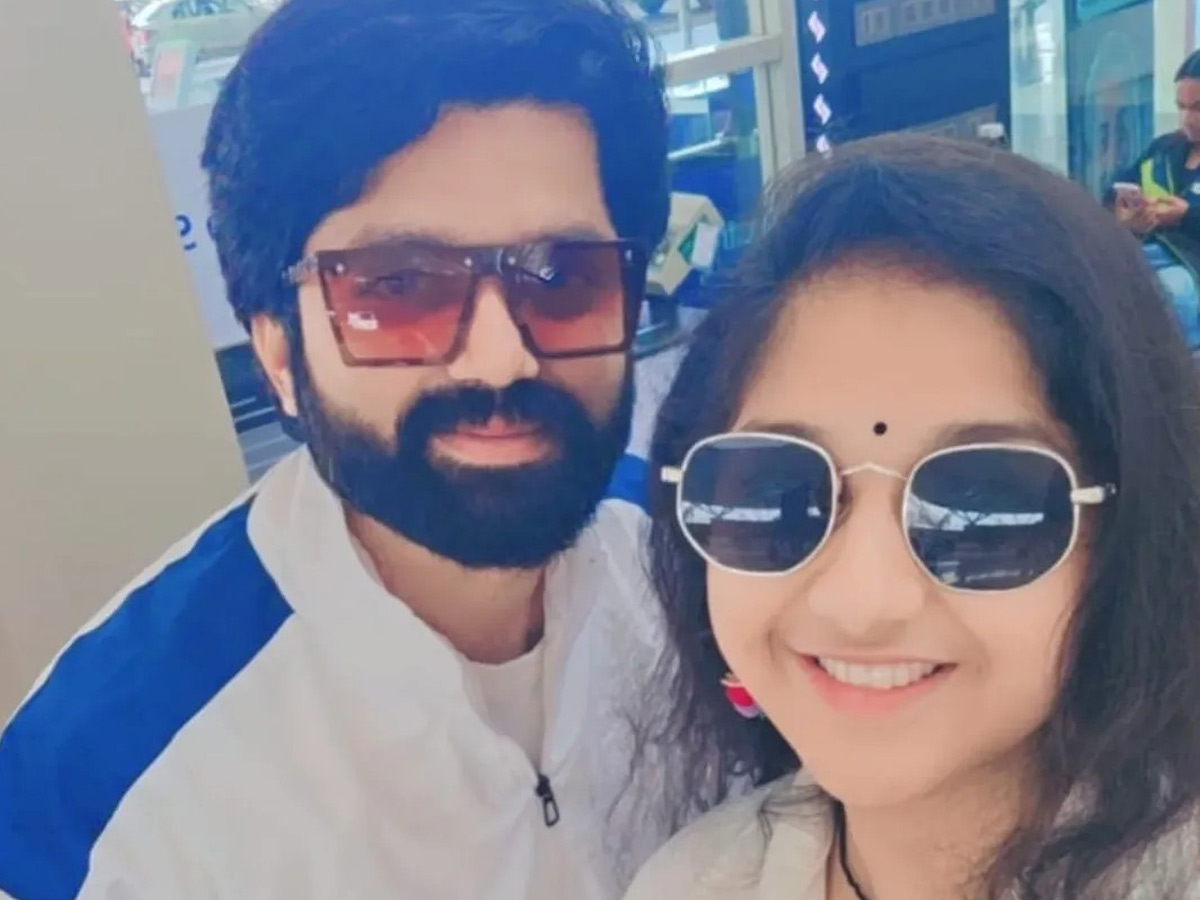Varaha Roopam Singer Srilalitha Wedding Anniversary Photos19