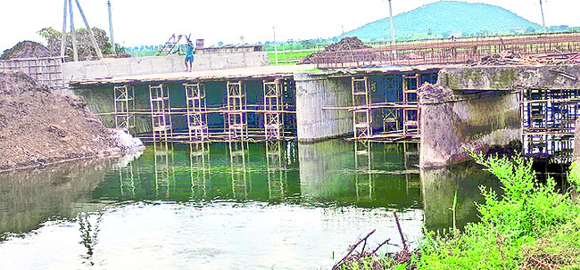 ఏబీసీ దాటేదెలా? ప్రయాణం సాగేదెలా? 1