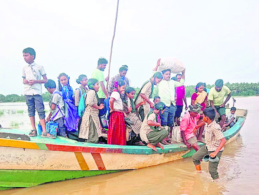 భయం గుప్పెట్లో లంక గ్రామాలు 3