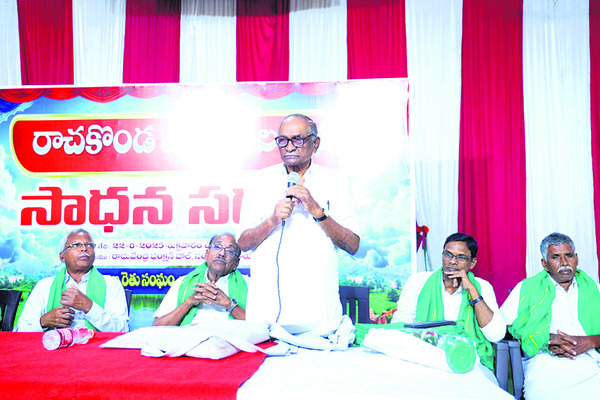 సాగు జలాలు ఇచ్చే వరకు పోరాడాలి2