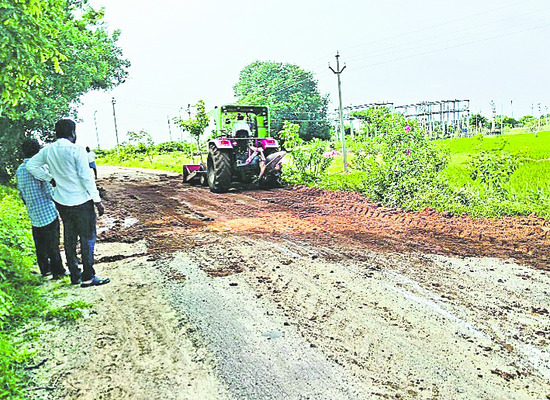 ఉపాధి హామీ పనులు ప్రారంభం
1