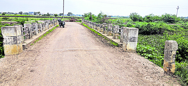గుంటూరు చానల్కు మరమ్మతులు 1