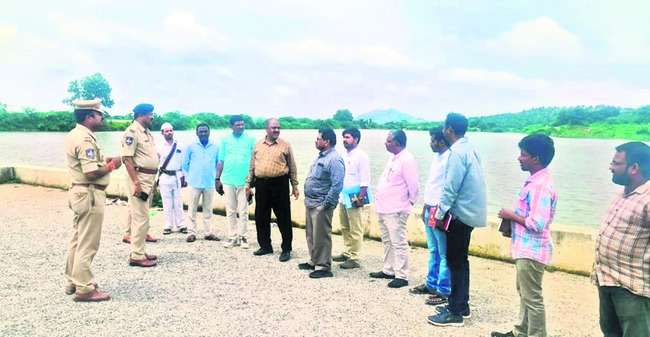 మహిళల భద్రతే ముఖ్యం
1