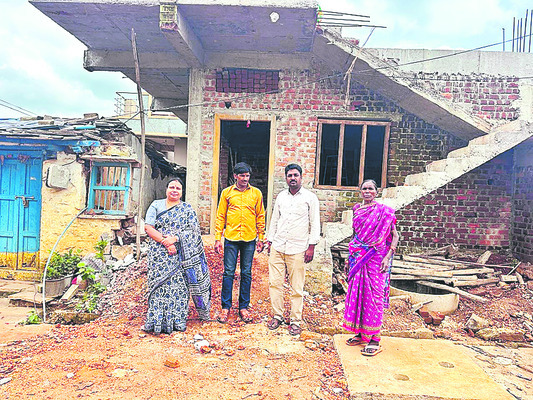 మండపాలకు అనుమతులు తప్పనిసరి
1