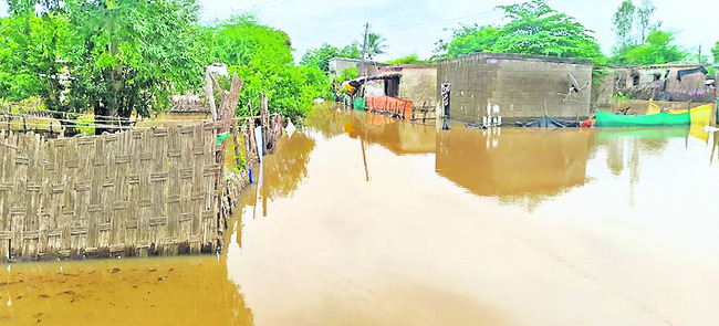 ముంపులోనే..4