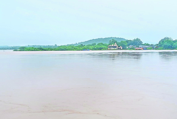 ముంపులోనే..2
