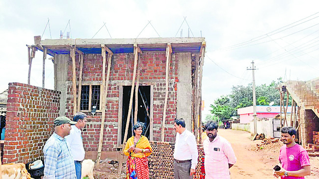 ప్రజా సమస్యలపై ఉద్యమిస్తాం
2