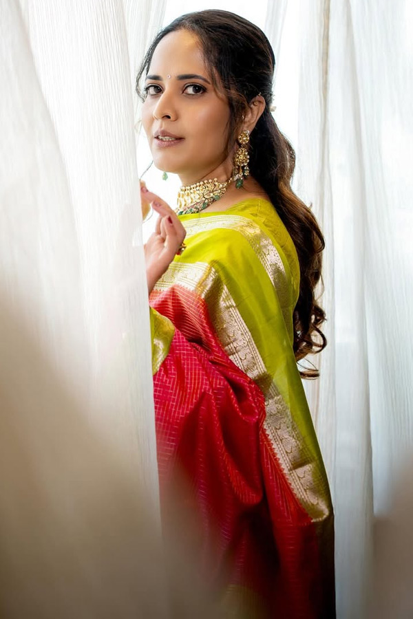 Anchor Anasuya Bharadwaj Latest Stunning Looks IN Saree Photos2