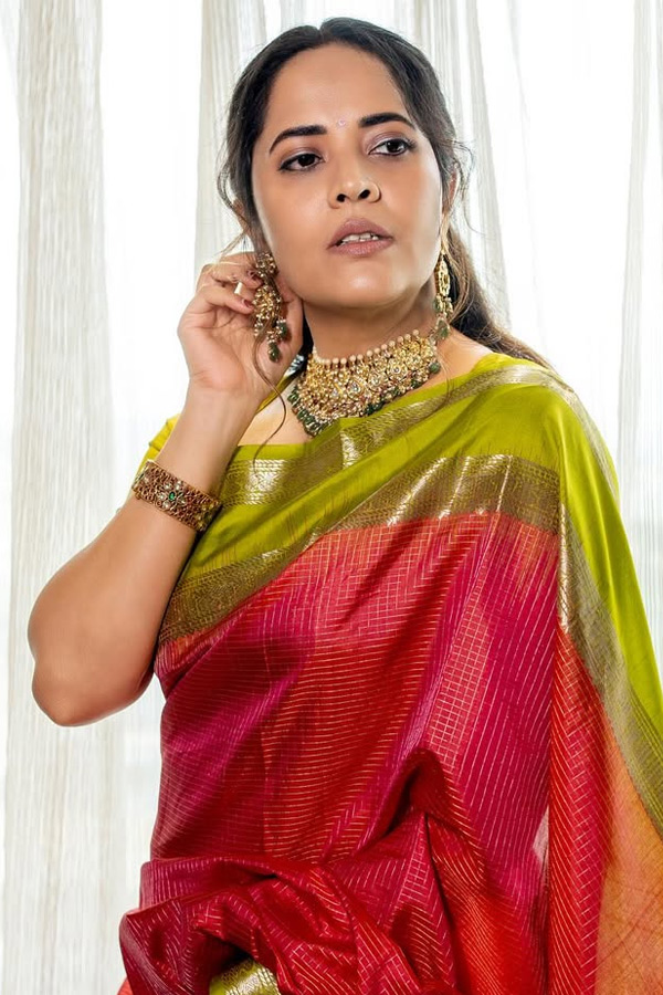 Anchor Anasuya Bharadwaj Latest Stunning Looks IN Saree Photos11