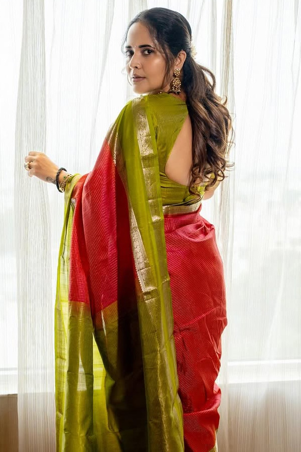 Anchor Anasuya Bharadwaj Latest Stunning Looks IN Saree Photos16