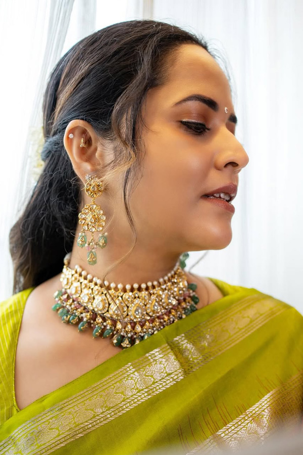 Anchor Anasuya Bharadwaj Latest Stunning Looks IN Saree Photos3