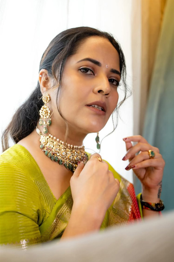 Anchor Anasuya Bharadwaj Latest Stunning Looks IN Saree Photos4