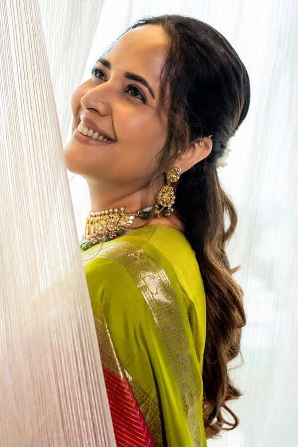 Anchor Anasuya Bharadwaj Latest Stunning Looks IN Saree Photos6