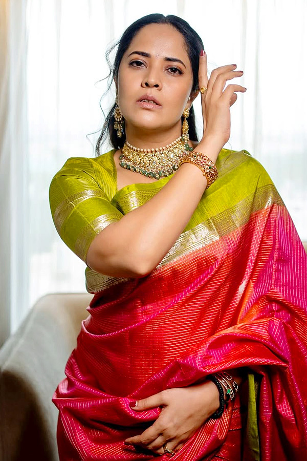 Anchor Anasuya Bharadwaj Latest Stunning Looks IN Saree Photos7