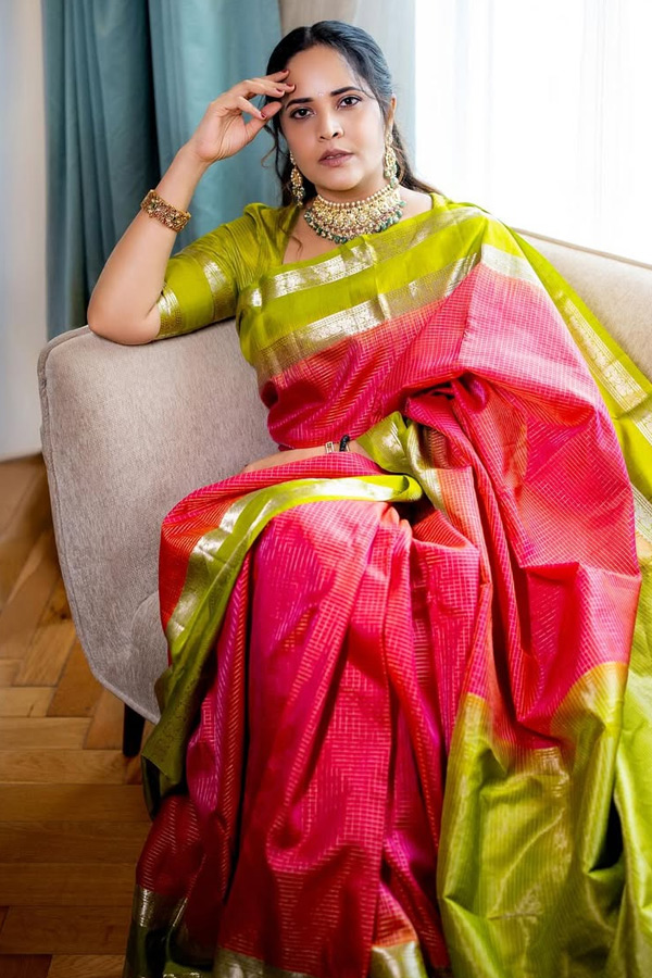 Anchor Anasuya Bharadwaj Latest Stunning Looks IN Saree Photos8