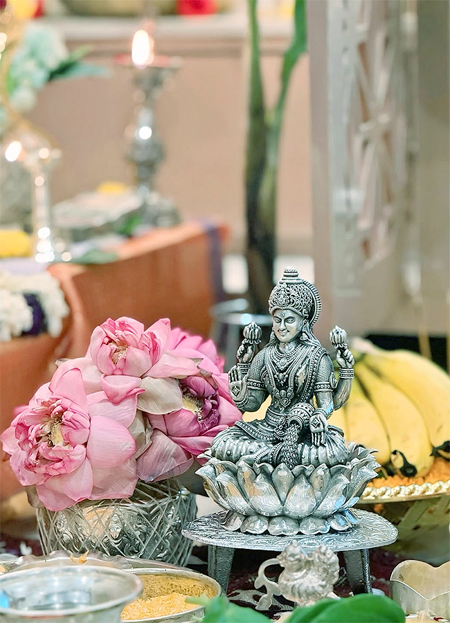 Varalakshmi Vratham 2025 At Sonia Akula Photos9