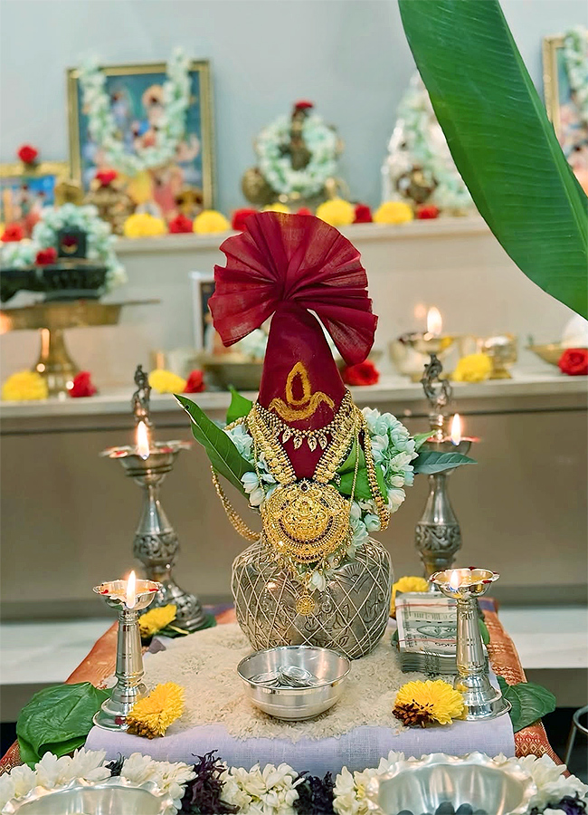 Varalakshmi Vratham 2025 At Sonia Akula Photos7