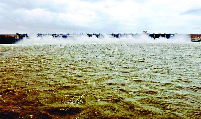 మహోగ్ర కృష్ణా.. ప్రశాంత తుంగా1
