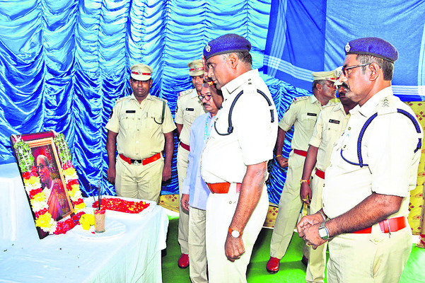 స్ఫూర్తి ప్రదాత ప్రకాశం పంతులు 1