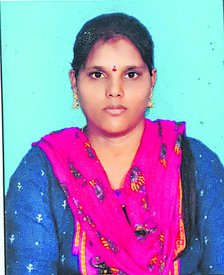 విద్యుదాఘాతంతో మహిళ మృతి1