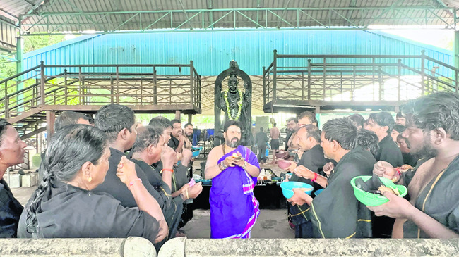 పోలీసుల సంక్షేమానికి కృషి : ఎస్పీ
2