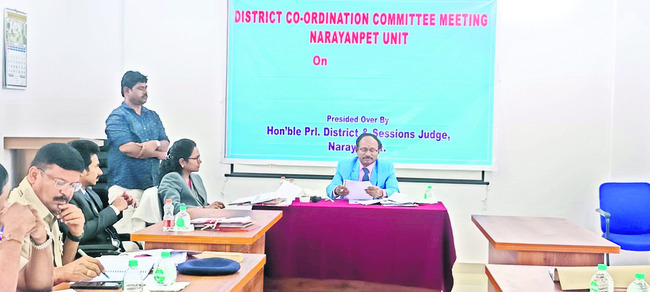 పెండింగ్ కేసులను పరిష్కరించాలి
1