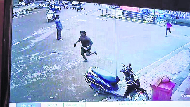 జెట్నీ జన సందోహ ప్రాంతంలో దాడి1