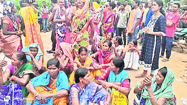 ఎరువుల కోసం రైతుల ఆందోళన3