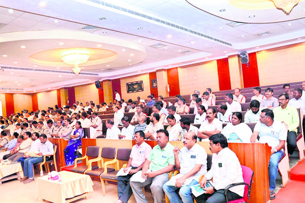 గణేశ్ ఉత్సవాలు ప్రశాంతంగా నిర్వహించాలి1