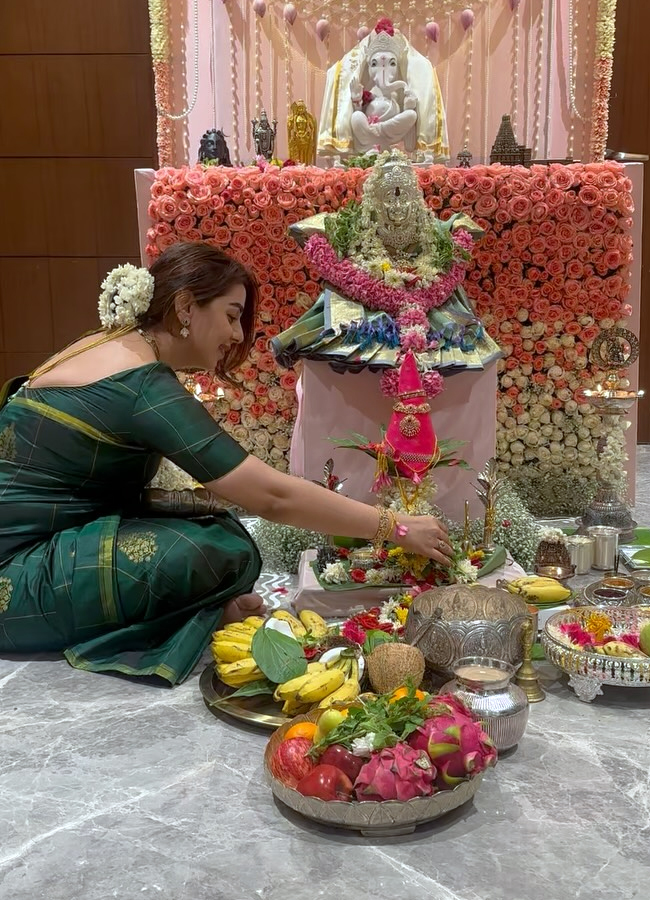 Aadhi Pinisetty and Nikki Galrani Varalaxmi Pooja at Home: Photos10