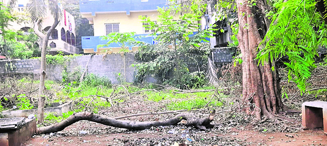 పాలిటెక్నిక్లో వసతి వెతలు 1
