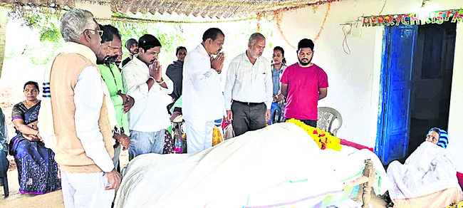 గిరిజన ఉద్యమనేత ఏలియా ఇకలేరు1