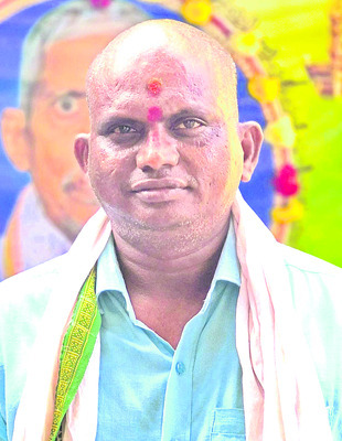 నాన్న కళ్లు దానం చేశాం
2